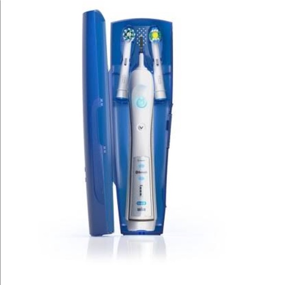 Oral-B Pro 5000 SmartSeries Electric Toothbrush - Picture 3 of 4